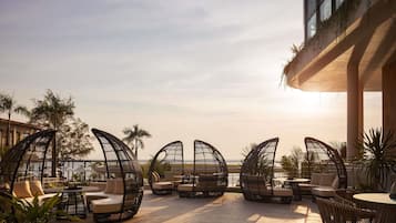 Breakfast, lunch, dinner served; pool views