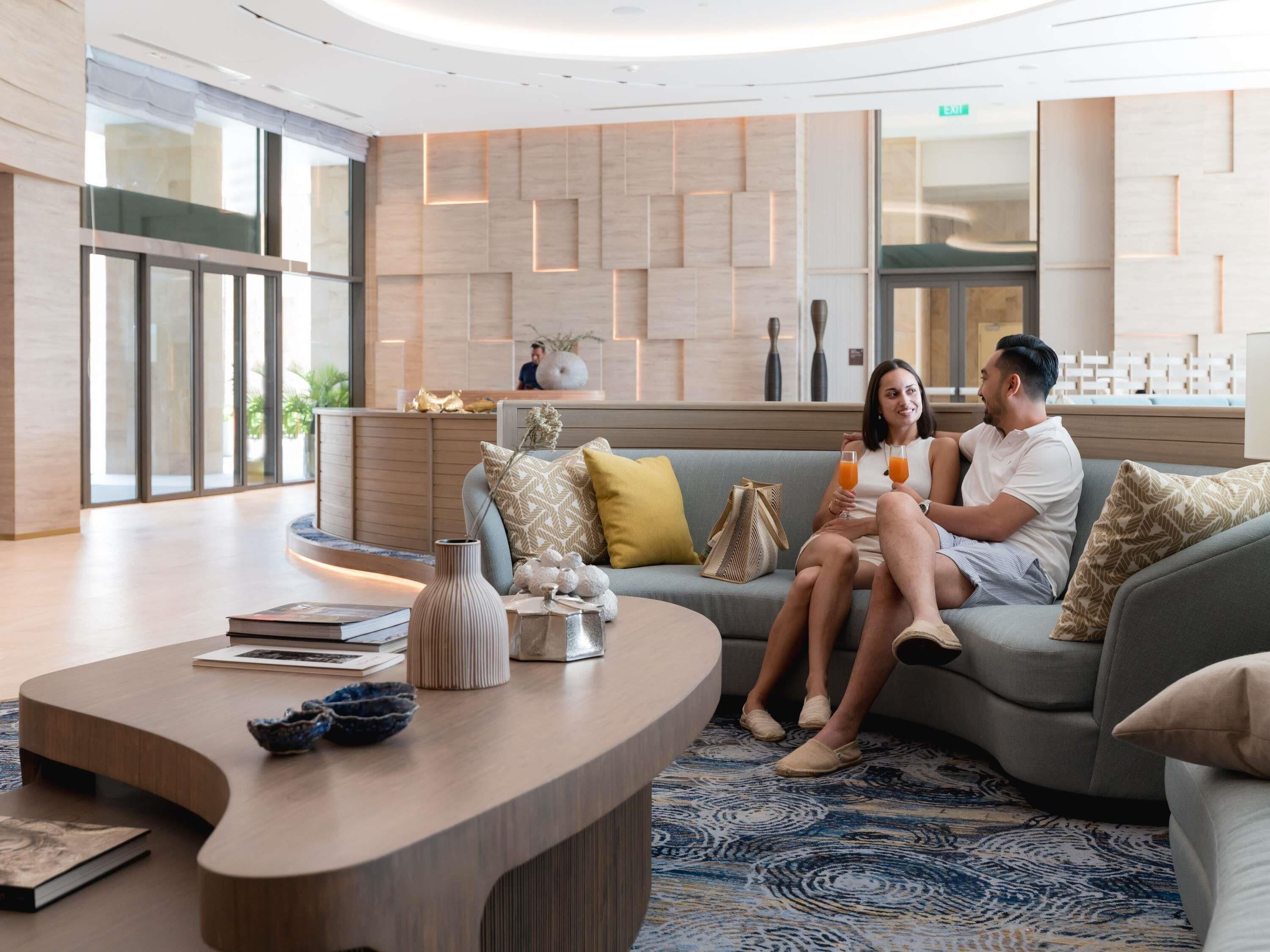 Frühstück, Mittagessen, Abendessen, Blick auf den Pool 