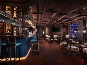 Lobby lounge, ocean views, open daily