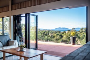 Building design - Searene - A truly enchanting retreat (Swansea)