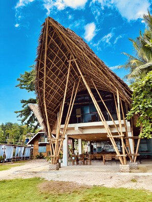 Exterior - On Board Panglao Beach Hostel and Resort (Panglao)