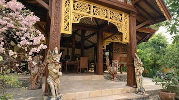 Bagian depan properti