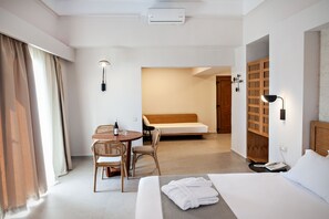 Suite estudio | Cunas gratuitas, wifi gratis y ropa de cama