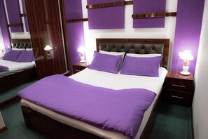 Standard Double Room | Desk, laptop workspace, iron/ironing board, free WiFi
