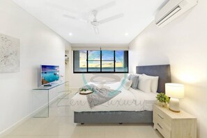 3 bedrooms, desk, laptop workspace, iron/ironing board - ZEN OCEAN CHARM - 3BR Luxury Apartment (Darwin)