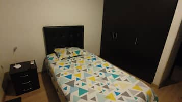 1 bedroom, desk, free WiFi, bed sheets