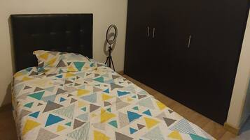 1 bedroom, desk, free WiFi, bed sheets