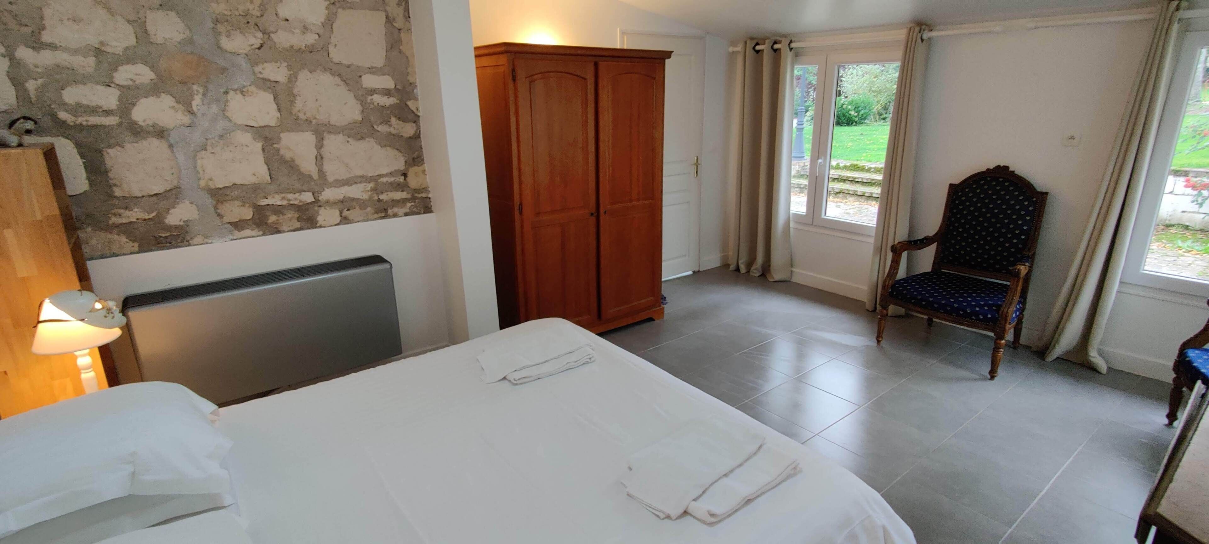 Wi-Fi gratuit, draps fournis