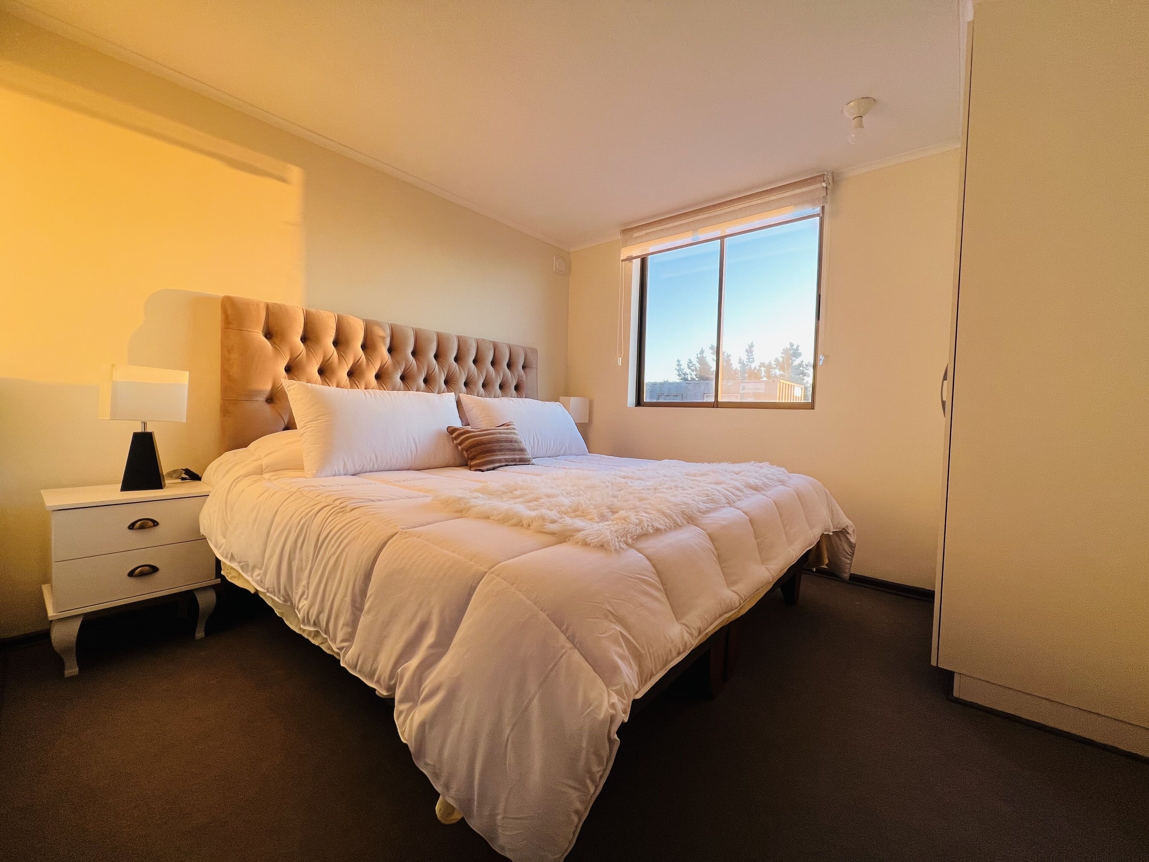 3 多间卧室、隔音、免费 WiFi、床单