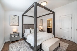 3 عدّة غرف نوم وسرير سفر وواي فاي