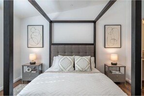 3 bedrooms, travel cot, WiFi