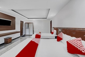 Desk, laptop workspace, soundproofing, free WiFi - Hotel O Wisma Kuta Karang Baru (Lhokseumawe)
