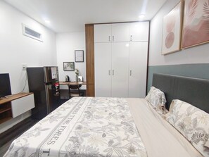 8 bedrooms, WiFi - Start House Apartment 5 Minutes Walk to the Airport (Thành phố Hồ Chí Minh)