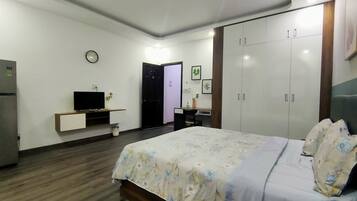 8 habitaciones y wifi