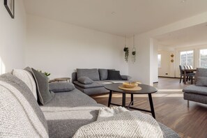 TV - Bienenhaus 1 - Ferienwohnung mit Sauna und Fantastischem Blick auf die Altstadt (Monschau)
