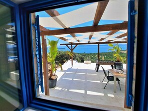 Outdoor dining - Romantic isolated villa with pool surrounded by pure nature. (Tkon)