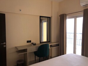 2 bedrooms, in-room safe, iron/ironing board, free WiFi - Modern 2 Bedroom Apartment in Clifton Karachi  (Karachi)