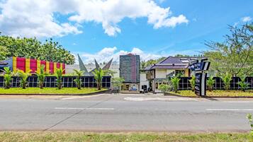 Fachada de la propiedad