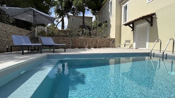 Alberca al aire libre