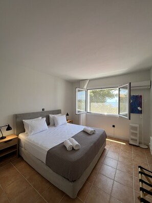 2 sovrum, skrivbord, strykjärn/strykbräda och internet