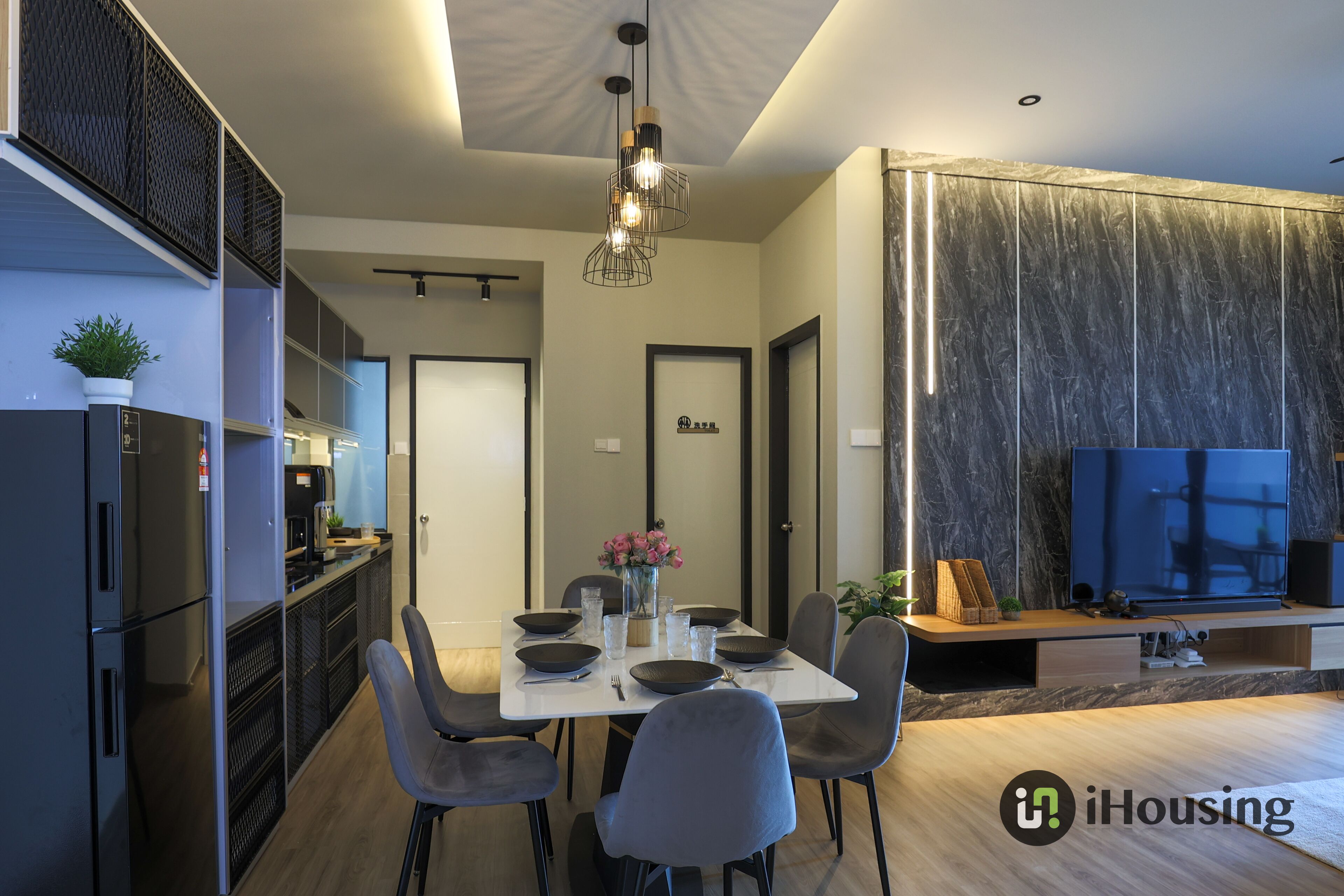 Design Apartment | In-room dining
