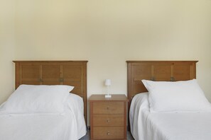 Iron/ironing board, free WiFi, bed sheets, wheelchair access
