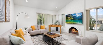 4BR FUN Pool Villa Near Disneyland - Family/ Kid Friendly - Sleeps 10 