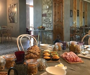 Dinner served  - Capriccio Art Hotel (Serravalle Scrivia)