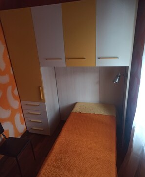 2 habitaciones, wifi gratis y ropa de cama