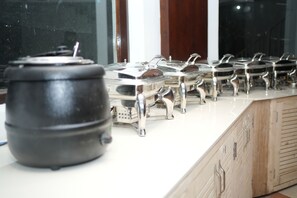 Daily buffet breakfast (INR 450 per person) - Oakhill Resort (Kasauli)