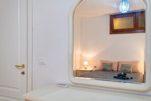 2 Schlafzimmer, Bügeleisen/Bügelbrett, Bettwäsche