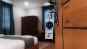 Habitación doble ejecutiva | Espacio para trabajar con laptop, insonorización y wifi gratis