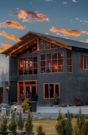 Exterior. Dynasty Hotel Skardu