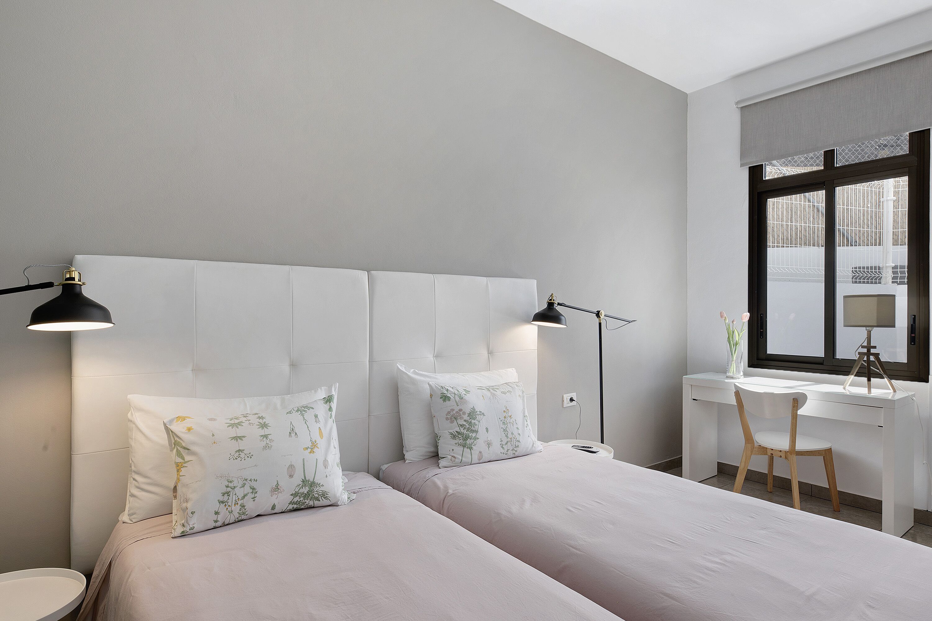 2 slaapkamers, een strijkplank/strijkijzer, gratis wifi, beddengoed