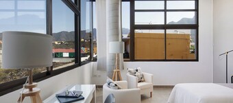 Vakantiehuis "Urban Park Nueva York" met Uitzicht op Zee, Balkon & WiFi