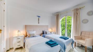 2 habitaciones, tabla de planchar con plancha y wifi gratis