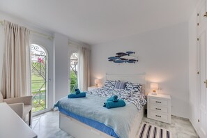 2 sovrum, strykjärn/strykbräda, gratis wi-fi och sängkläder