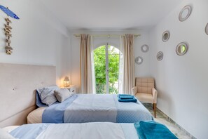 2 chambres, fer et planche à repasser, Wi-Fi gratuit, draps fournis