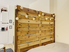 1 slaapkamer, reisbedje, wifi, beddengoed