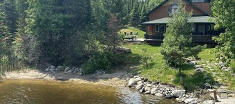 Island Cottage on Lake of the Woods Under 5 Mins From Kenora