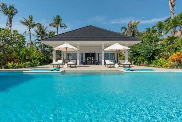 Outdoor pool - Villa Akasa Segara (Banjar)