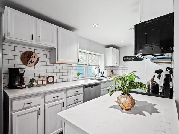 Stovetop, dishwasher, coffee/tea maker, highchair