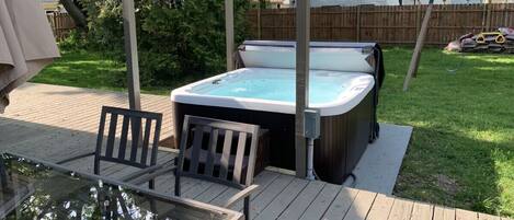 Bain à remous extérieur