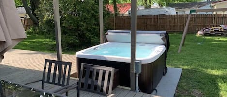 Bain à remous extérieur