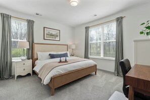 2 Schlafzimmer, Schreibtisch, Bügeleisen/Bügelbrett, kostenloses WLAN