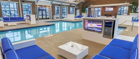 Innenpool, beheizter Pool