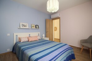 4 quartos, Wi-Fi de cortesia, roupa de cama