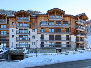 Exterior - New and Sunny, 1BR + Cabin, Near Center and Slopes, Balcony, Wifi, Parking (Courchevel 1650)