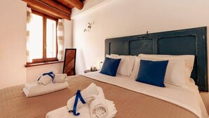 1 bedroom, bed sheets - [★CENTER★] in square with parking, Climate & WiFi (Sirolo)