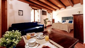 Interior - [★CENTER★] in square with parking, Climate & WiFi (Sirolo)
